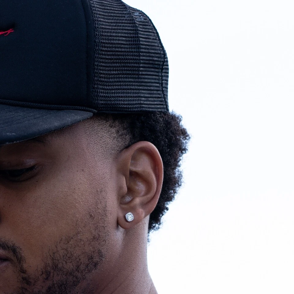 White Gold Men's Round 0.28Ct Miracle Set Natural Diamond Stud Earrings - Image 3 of 4