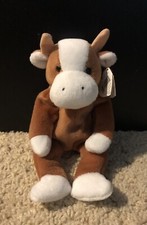 Ty Beanie Baby Bessie the Cow Plush with P.V.C. Pellets
