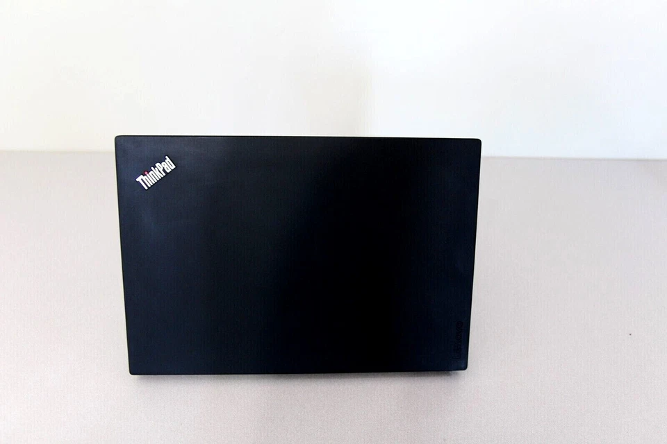 CLEAN Lenovo ThinkPad T470 14" - i5-6200U 2.40 GHz - 4 GB Ram- 500 GB HDD- - Image 3 of 4