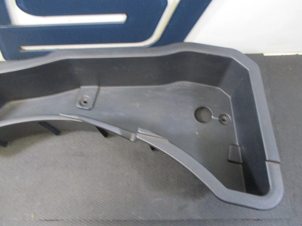 Mitsubishi 3000GT 1999 - lado derecho del pasajero - portón trasero maletero cubo de almacenamiento Foto 2 de 4