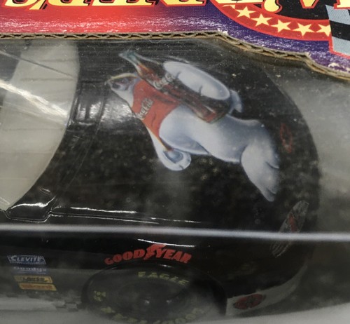 Nascar - Dale Earnhardt Jr. #1, 50th Anniversary, 1/24, Coca Cola, Polar Bear - Picture 5 of 5