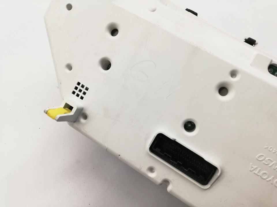 LEXUS CT ZWA10 Instrument Cluster Speedometer 83800-76040 1.8 27184622 - Image 4 of 4