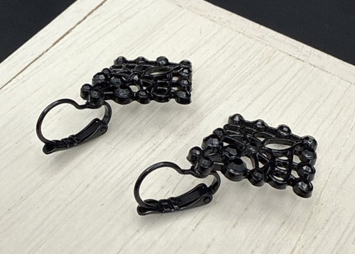 Schmuckset Avon schwarz Perlen Metall schwarz filigran Anhänger Kette Ohrringe Streichholz - Bild 10 von 10