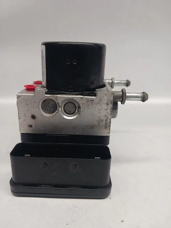 2014-2017 Jeep Compass Abs Anti Lock Brake Pump Module Assembly OEM Foto 3 de 4