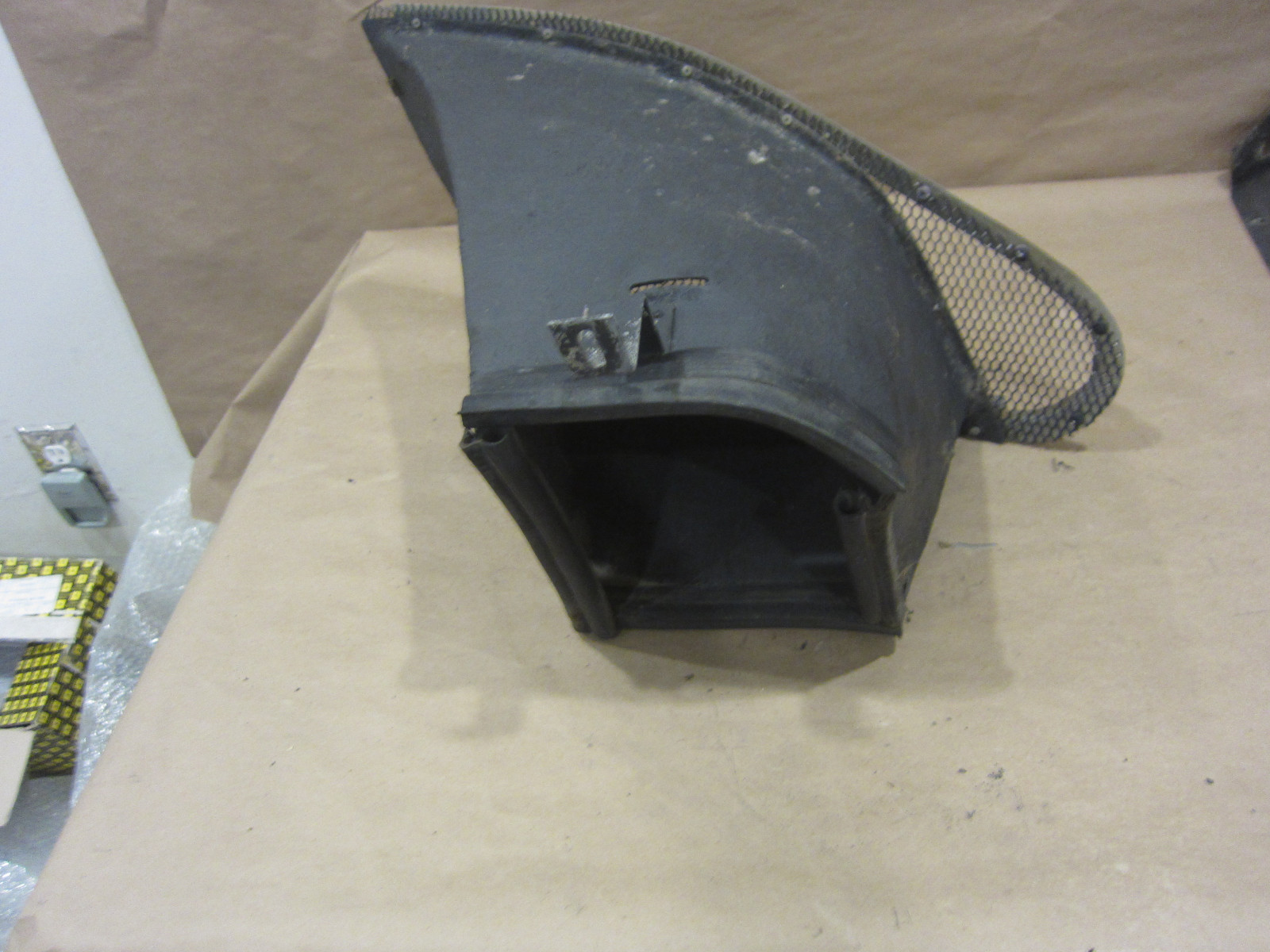 Ferrari Mondial 3.2 QV - LH Air Intake - P/N 61862900