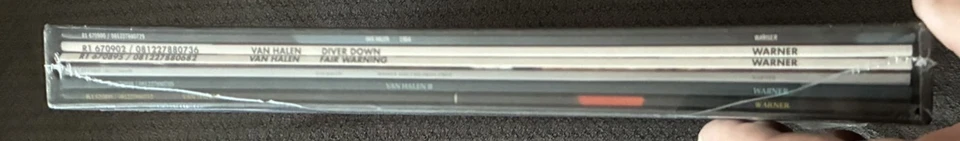 Van Halen – Box 1978-1984 (Limited Edition, 6LP 180gram vinyl w/pass replicas) - Image 3 of 3