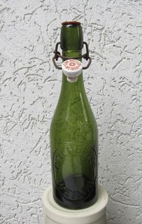 Alte Bierflasche Prägung Mineralwasserfabrik Chr. Heller Weimar 0 33 l