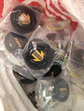 MOMO Steering Wheel Horn Button Yellow Arrow