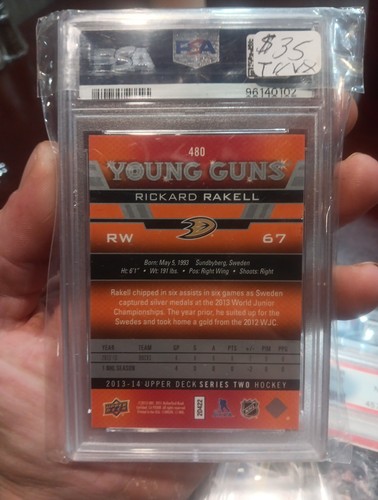 2013-14 Upper Deck Young Guns #480 Rickard Rickell PSA 9. BELLO! - Foto 2 di 2