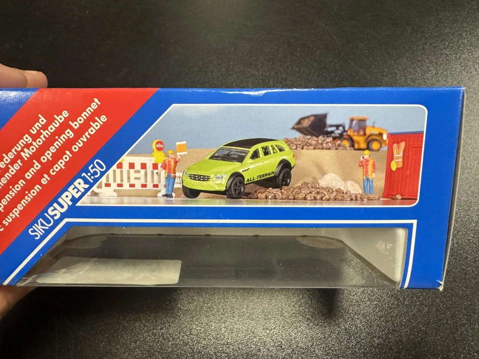 SIKU 2349- modellino 1:50- AUTO MERCEDES BENZ E-CLASS VERDE 4X4- NUOVO-SIGILLATO - Immagine 4 di 4