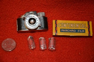 Vintage 1950'S HIT Spy Miniature Camera with 3 Film rolls Untested