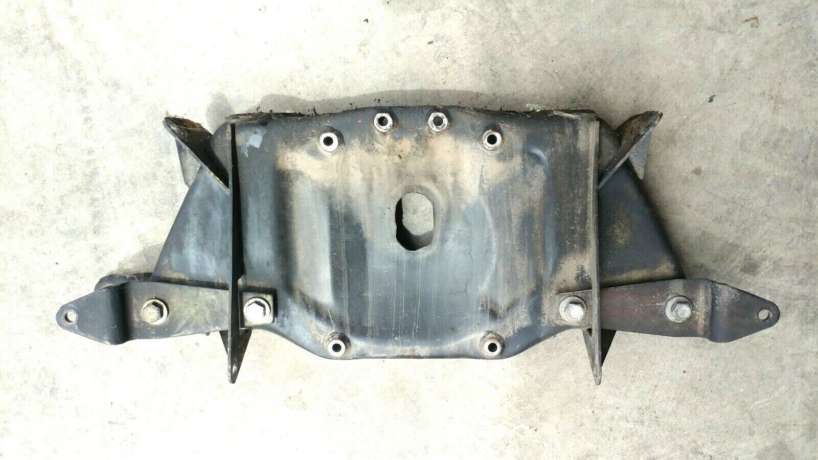 ROLLS ROYCE SILVER SPUR AZURE CORNICHE REAR DIFFERENTIAL CROSS MEMBER UR71814