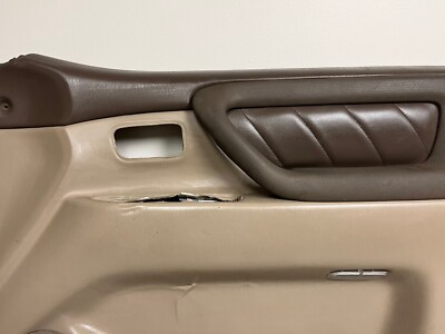 ランドローバーSEÑOR BARBO ドアカード（ベージュ） フロントドア用 Toyota Land Cruiser Front Right Passenger Side Door Trim Panel