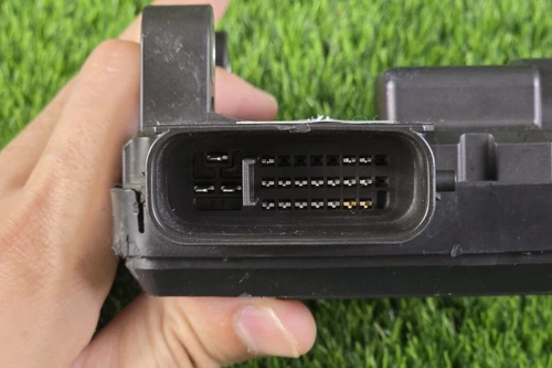 Toyota avalon 2009-12 Transmission Control Computer Module 89530-07050 Oem used - Picture 5 of 8