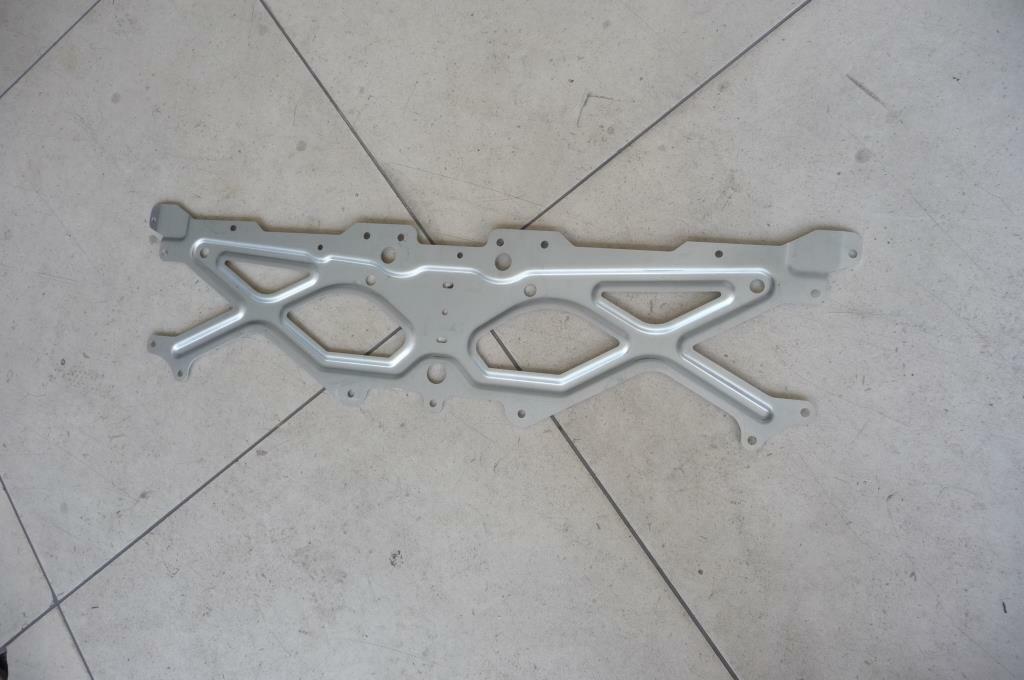 2018 Audi R8 Rear Panel Spacer Piece 4S7813298B OEM A1