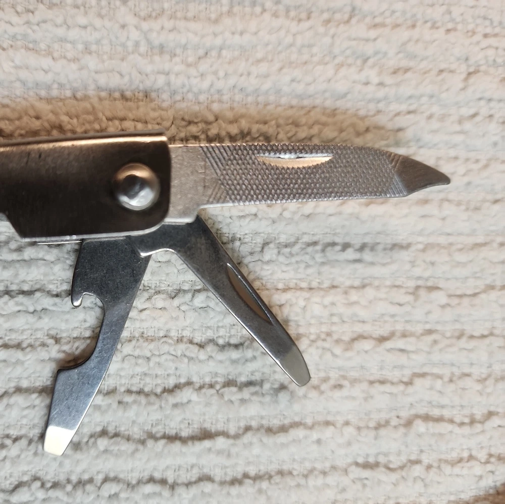 Multi Tool 7 in 1 Mini Multi Tool New w/Case & Keychain Knife Pliers Scissors