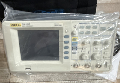 RIGOL DS1102E 100MHz 2-Channel Digital Oscilloscope 1GSa/s 8-bit USB