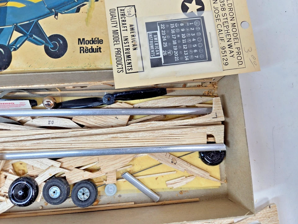 Guillow's Piper Super Cub 95 Balsa Wood Model Airplane Kit 303 for Parts - Image 2 of 4