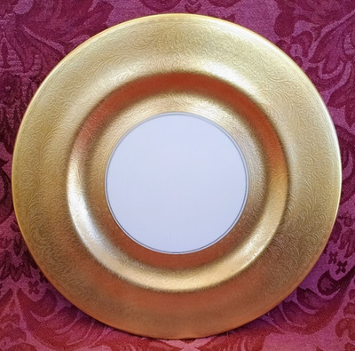 Pickard 2025 Gold Encrusted China 10-1/2'' Charger - Very Nice!