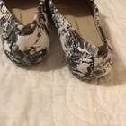 Isaac Mizrahi Women’s Slip On Shoes Black & White Size 8.5 TJM — photo 5