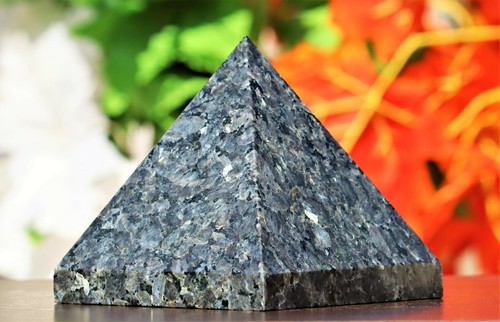 5.5LB 130MM Black Larvikite Stone Blue Flash Power Metaphysical Egyptian Pyramid - Picture 9 of 11