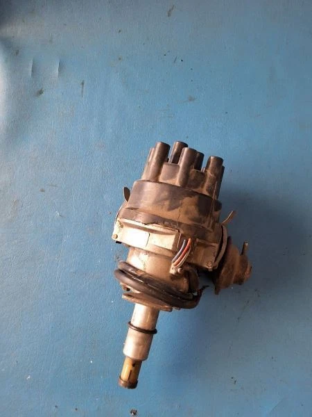 81 DISTRIBUIDOR DATSUN 200SX, PARA MODELOS DE TRANSMISIÓN MANUAL 2781 Foto 3 de 3