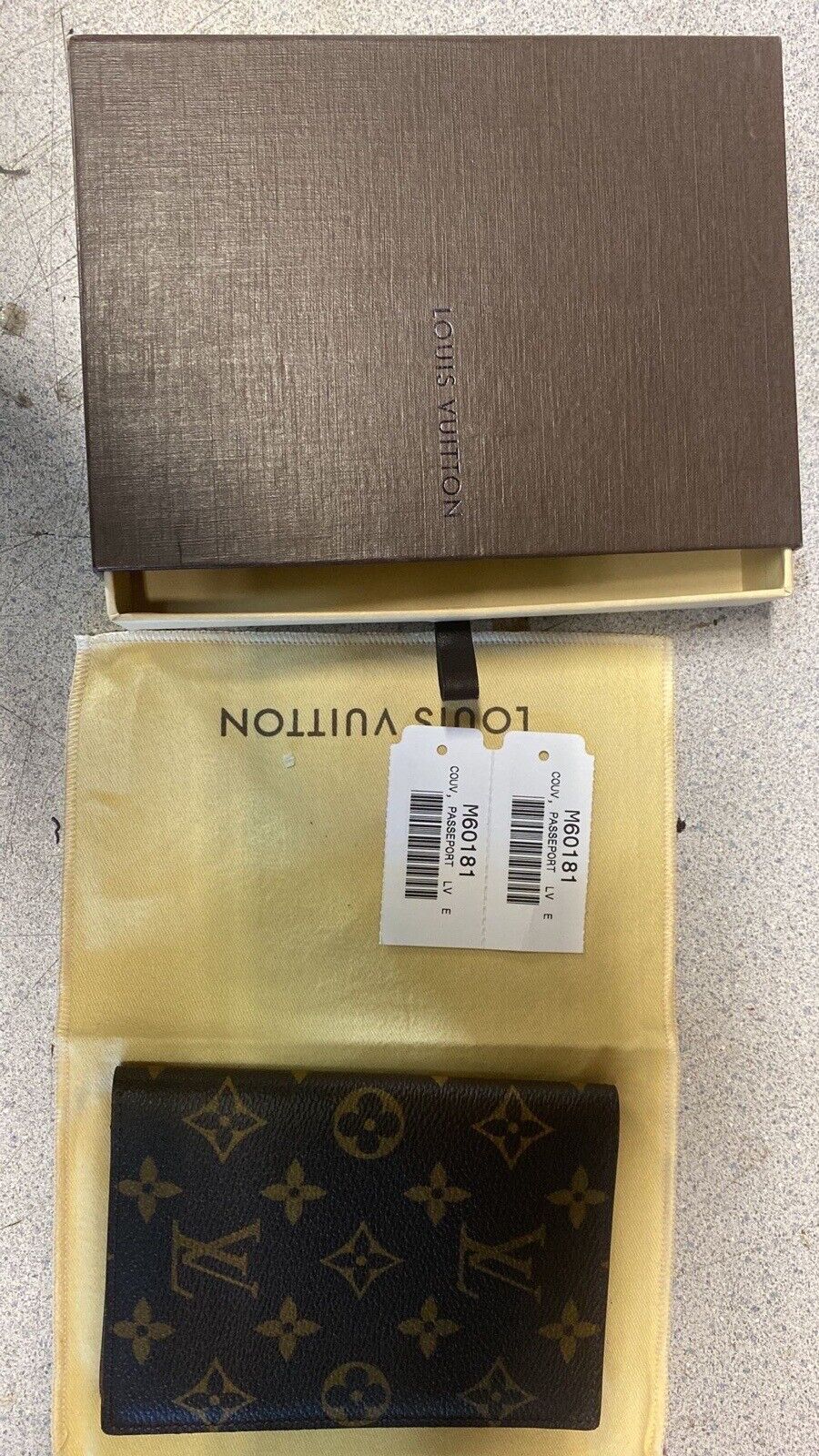 LOUIS VUITTON Monogram Couvel Tulle Passopole Pass Case M60181 LV Auth  38412 Cloth ref.860940 - Joli Closet