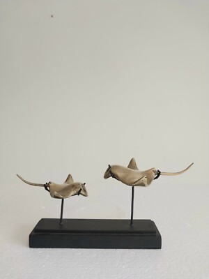 Beautifil Bronze Gold Polished Pair Manta Rays On Professional Display Stand Art
