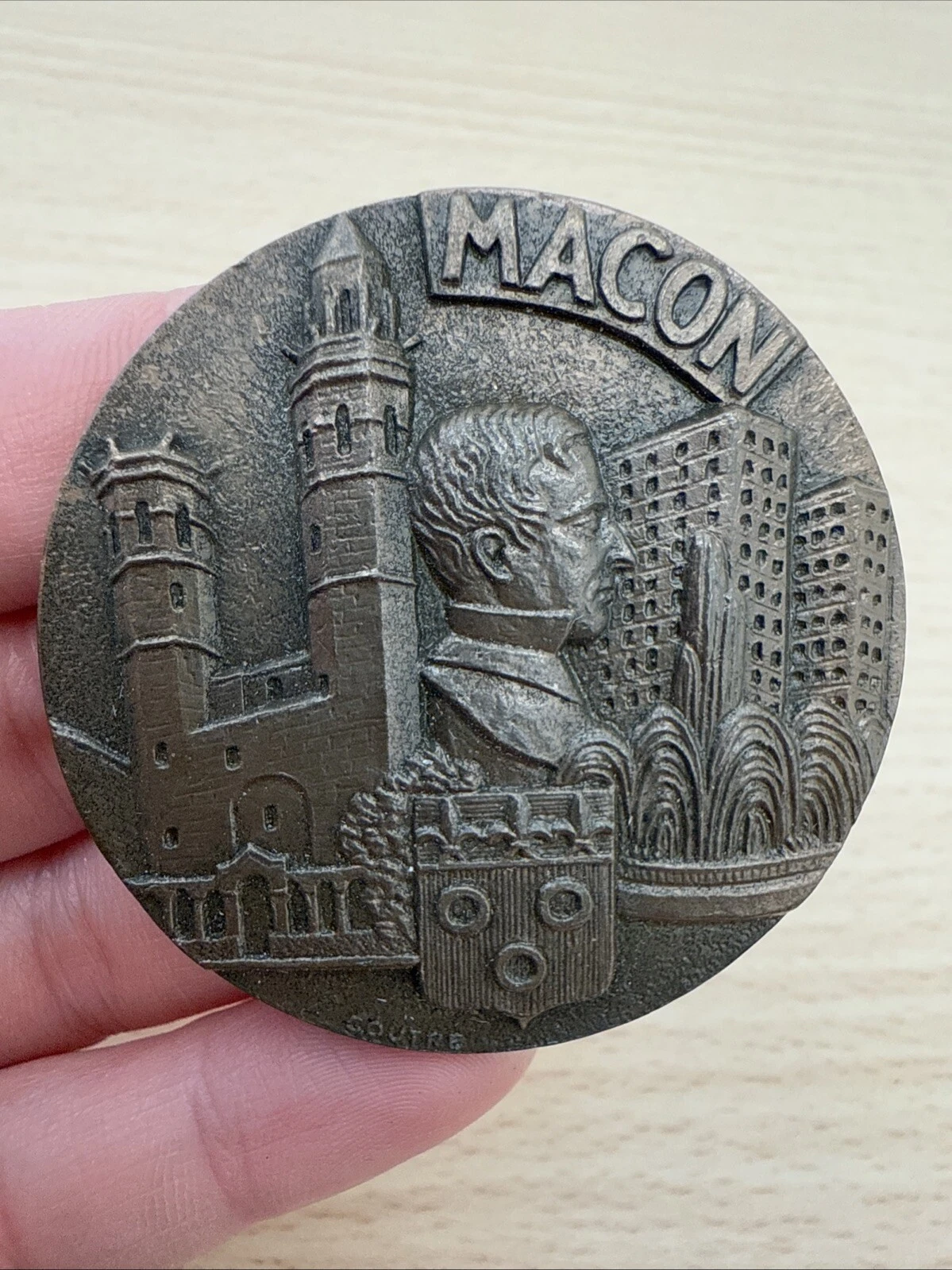 Médaille Macon M Auberty Louis 3 Mai 1977 En Bronze Coutre
