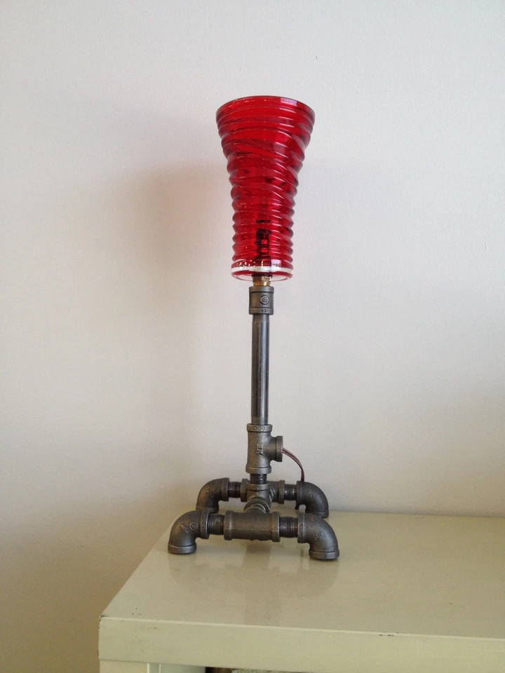 Florero de vidrio FTD flor roja lámpara de mesa tubo negro Steampunk Foto 3 de 4