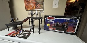 Hasbro Star Wars Vintage Collection ESB Carbon-Freezing Chamber Extra Figures!