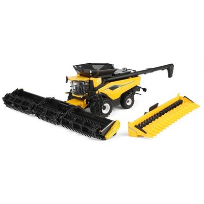 ERTL 1/64 New Holland CR11 Combine, Draper& Corn Heads Prestige Collection 61017