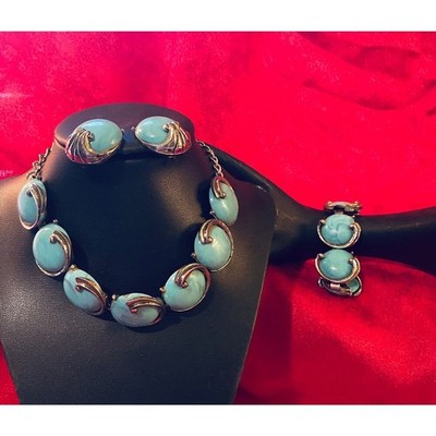Chunky Turquoise Southwestern inspired Necklace Bracelet Earrings Set Statement