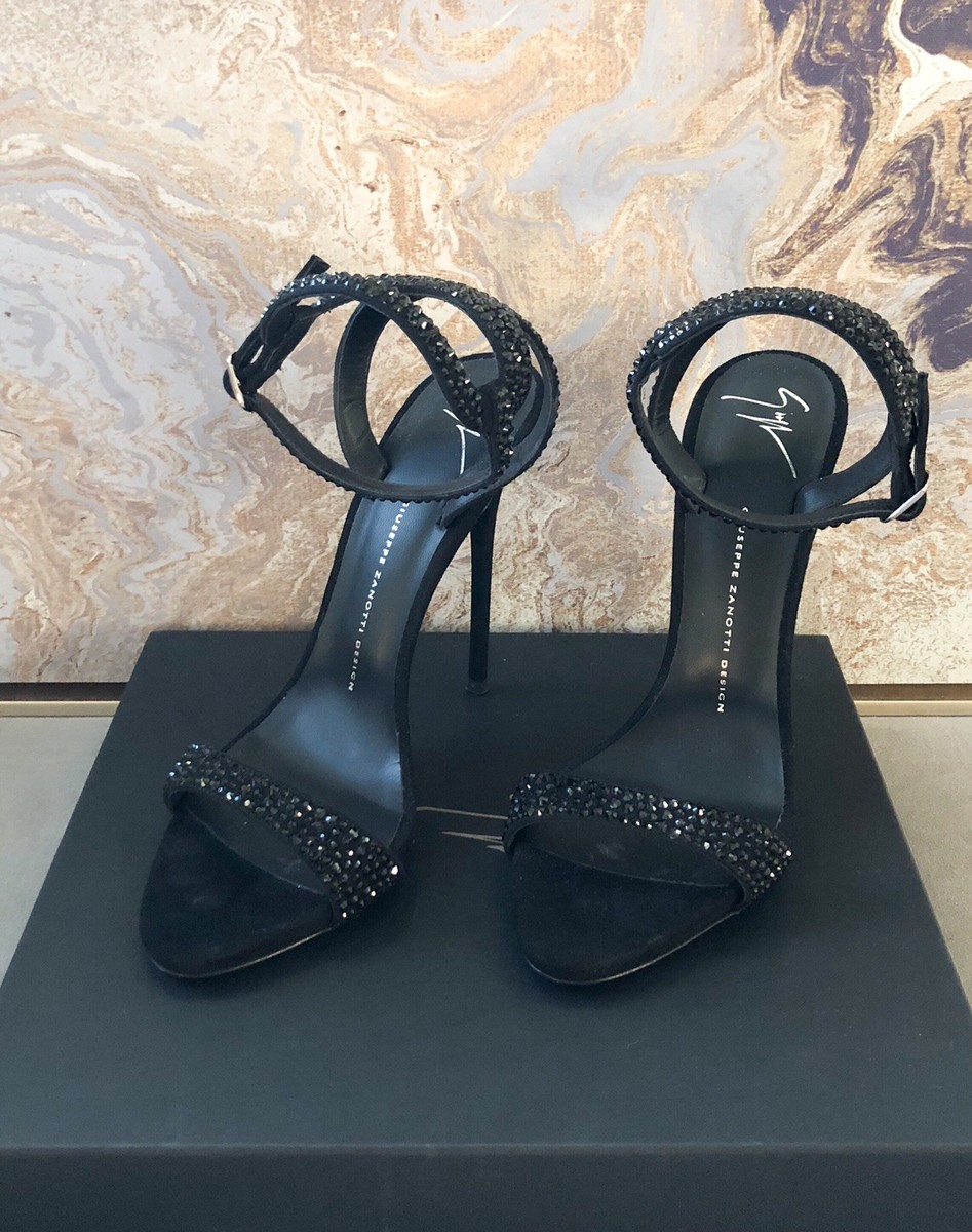 Guiseppe Zanotti 黒 クリスタル装飾 ハイヒール Amazon.com: Giuseppe Zanotti, Intriigo Crystal Sandals, 7
