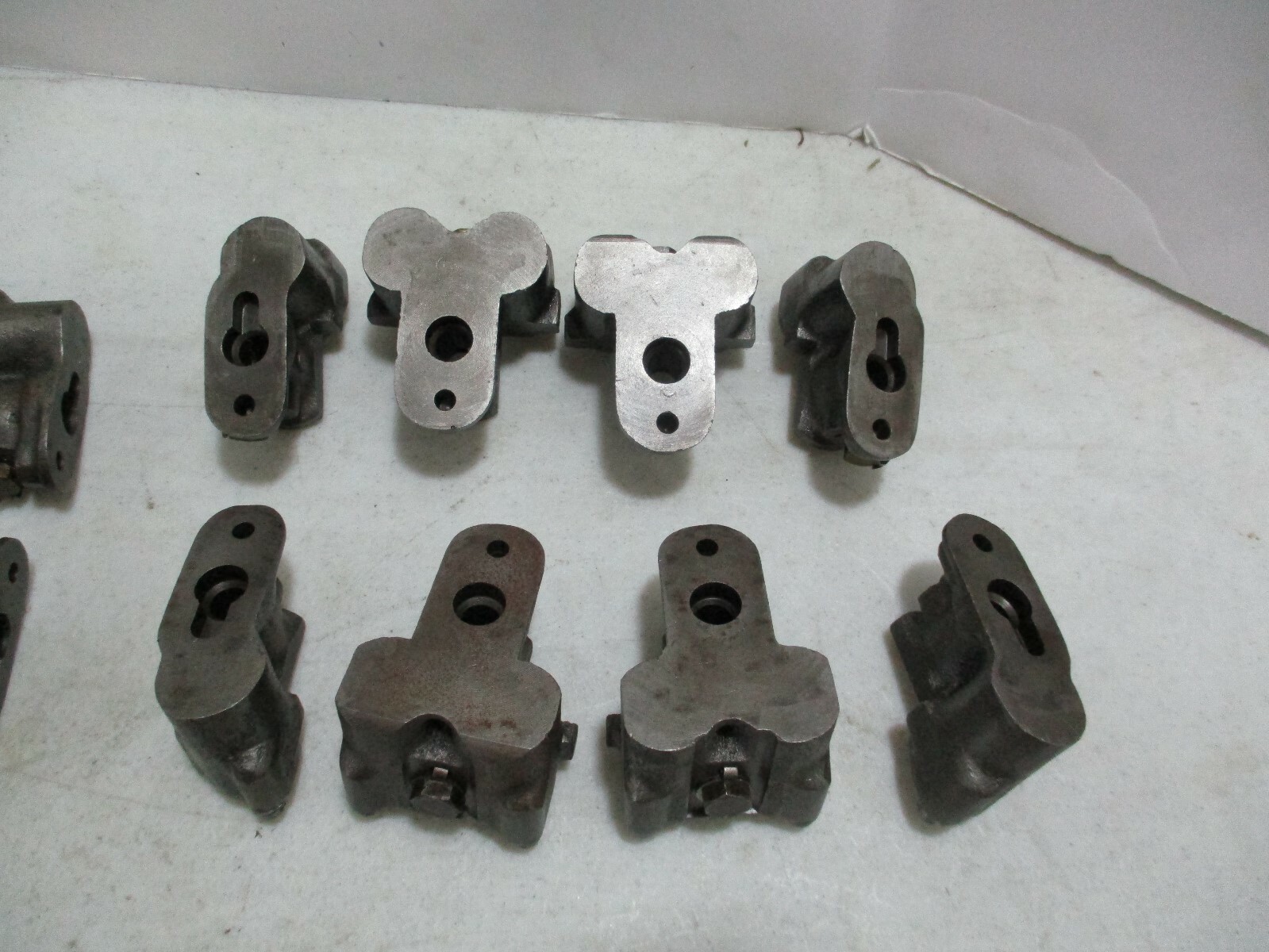 Rolls-Royce Phantom III ccomplete set of plunger valves 1936 - 1938) V-12 engine