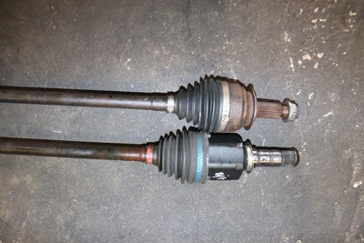 アッサム 2010-2011 Subaru Outback EZ36 3.6L Front CV AXLES SHAFT A/T