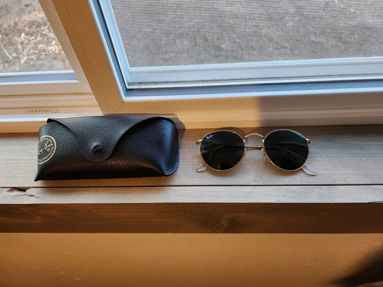 Ray-Ban RB3447 Round Metal Sunglasses