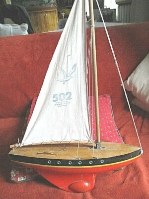 BATEAU DE PLAGE OU DE BASSIN EN BOIS 502 1ER PRIX DU CONCOURS DE DIEPPE 1960'S - Photo 1/4