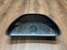Compteur Mercedes 210