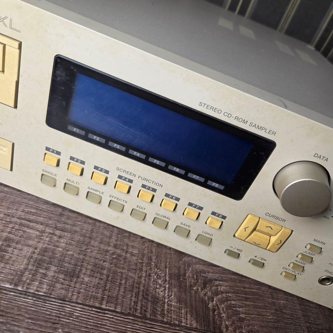 AKAI CD3000XL Digital Sampler CD-ROM MIDI Vintage Gear 100V Japan