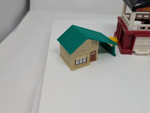 4x Battat DRIVEN Pocket Build-A-City Buildings: House, Fire, Police, Gas Station - Afbeelding 2 van 13