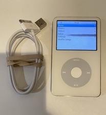 Apple iPod Classic 5th Generation White 30GB  LINES ON LCD, WORKS GREAT 