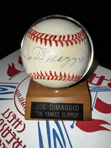 Joe DiMaggio Autographed Baseball