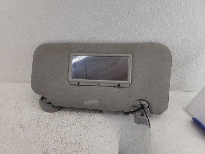 2005-2009 Chevrolet Equinox Right Passenger Side Sun Visor Assembly Oem Gray - Image 2 of 4