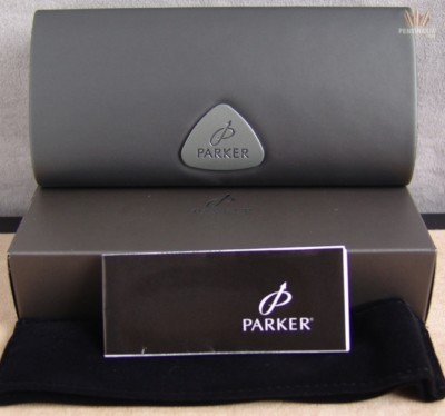 PARKER 100 COBALT BLACK LACQUER WITH SILVER TRIM ROLLER BALL PEN