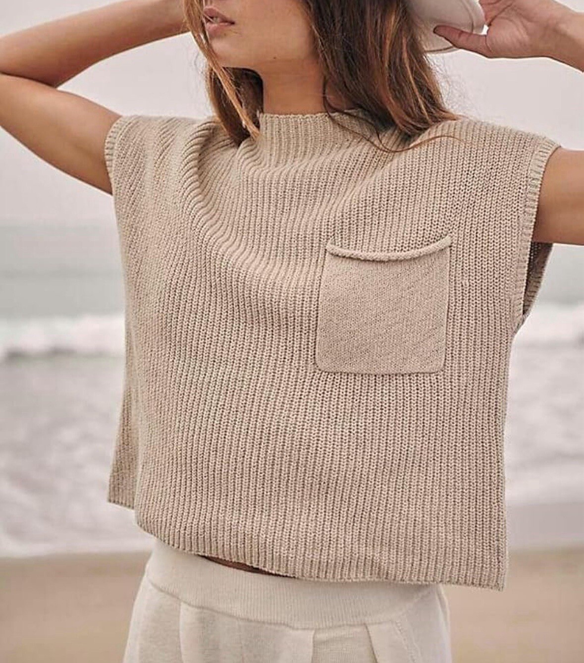 Women’s  Y2K Oversized Boxy Knit Crop Top. Size: M Mock Neck Pullover.