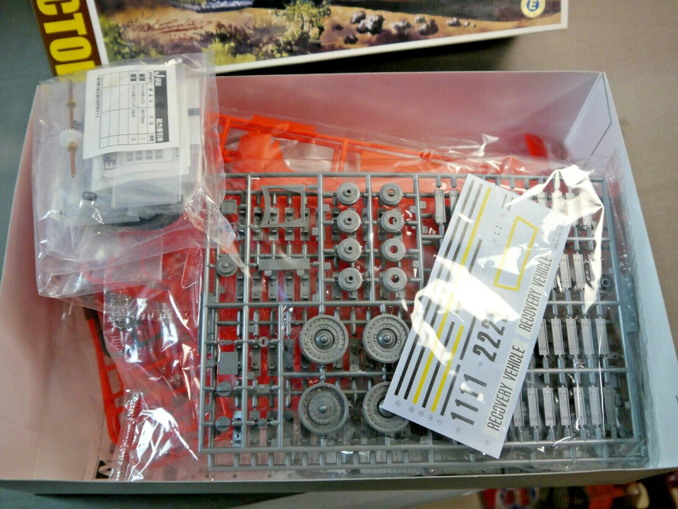 Aoshima 15 Thunderbirds Trattore Magnetico 1/72 Kit Di Modello F18 - Immagine 2 di 2