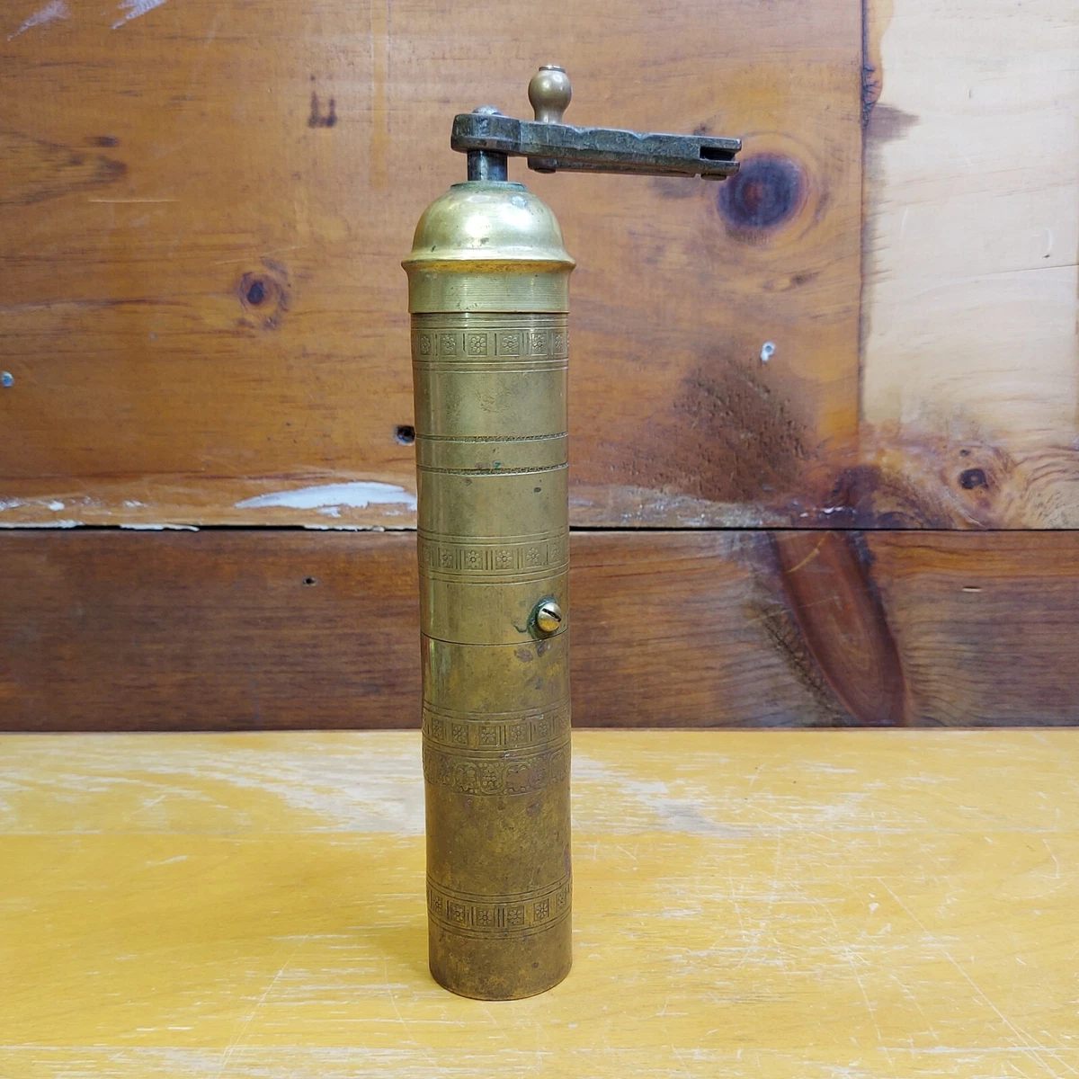 Antique brass coffee clearance grinder