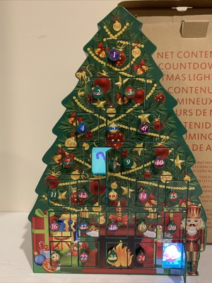 avon-countdown-to-christmas-advent-calendar-light-up-musical-plays-music-star-ebay