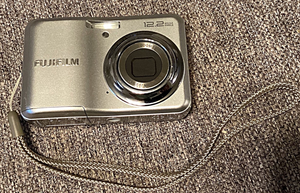 動作確認済み FUJIFILM FINEPIX A220 スマホ転送 4点セット Fujifilm FinePix A220 12.2MP Digital Camera 3x Optical Zoom (For